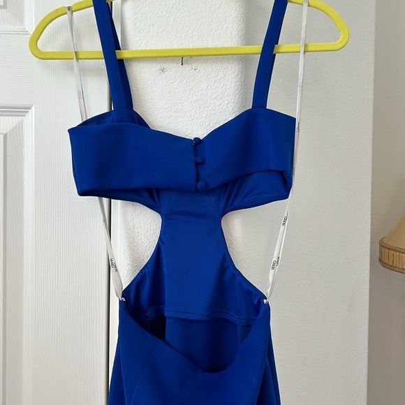 asos Design Side Cutout Strap dress with back button closure. - Picture 5 of 10